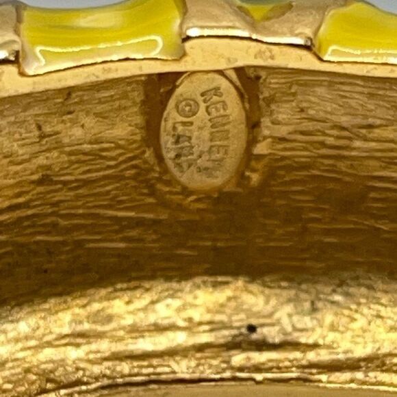 Kenneth Jay Lane Hingled Bangle Bracelet Gold Yellow Green - Picture 3 of 13
